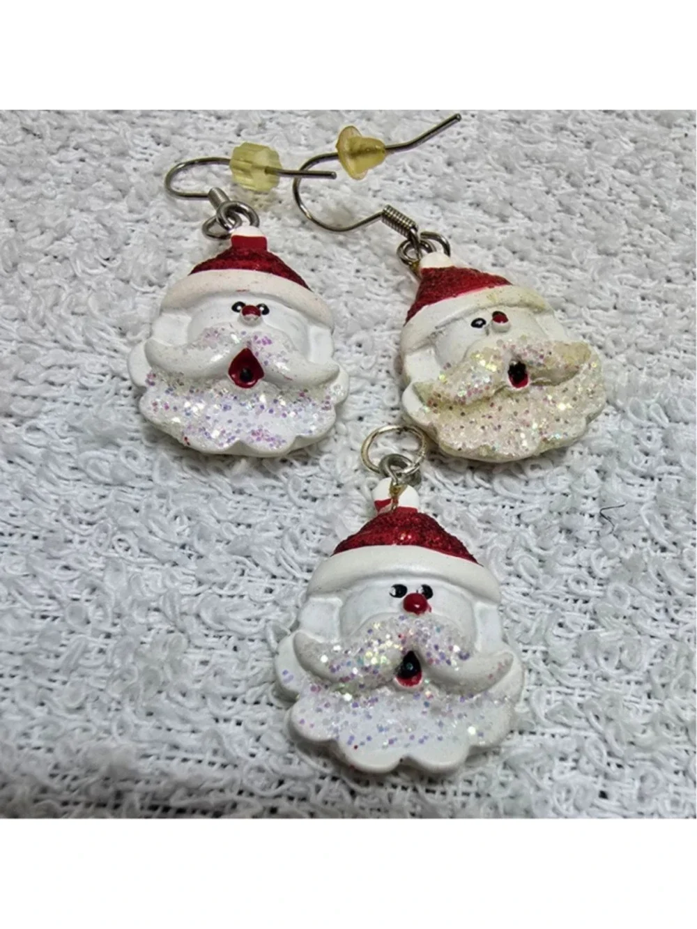 Women's Unbranded Christmas Santa Face Dangle Earrings One Size White Red